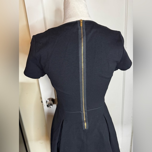 Banana Republic Skater Dress pleated Circle Skirt flirty feminine cocktail noir - Picture 8 of 11